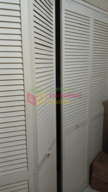1 Bedroom/ Shared Bathroom & Kitchen