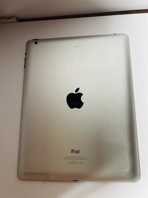 Apple IPad 4th Generation.