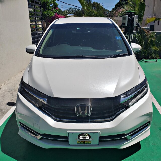 2020 Honda Shuttle Hybrid 'Patinum White Pearl' Cars Jamaica