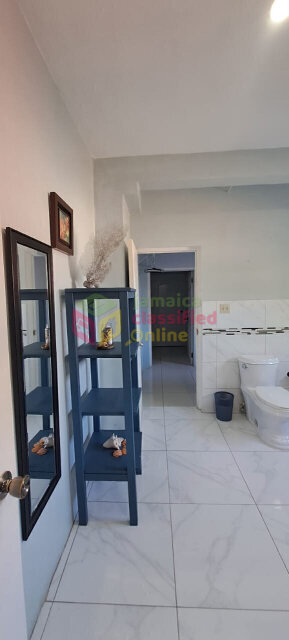 Stylish 3 Bedrooms 3 Bathrooms For Rent