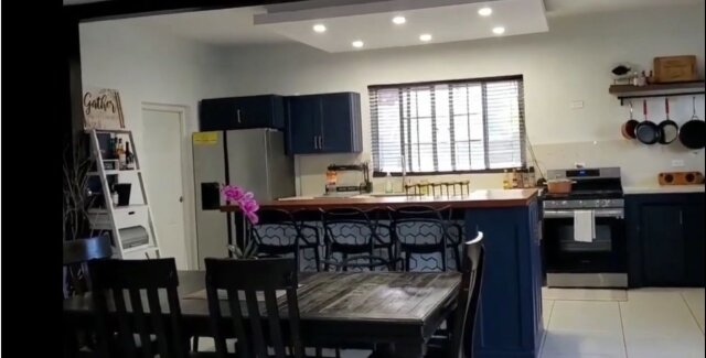 Stylish 3 Bedrooms 3 Bathrooms For Rent