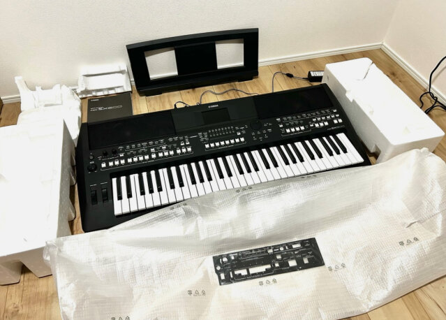 YAMAHA PSR-SX600 Digital Piano Keyboard PORTATONE Other Market St Ann