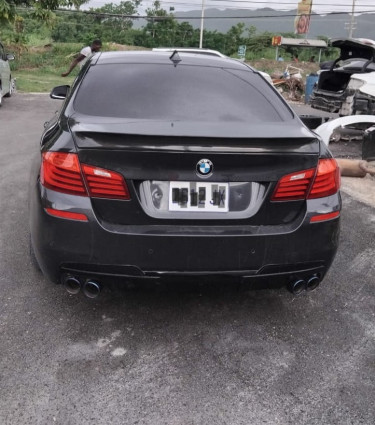 2013 BWM 5 Series Excellent Condition(Lady Driven)
