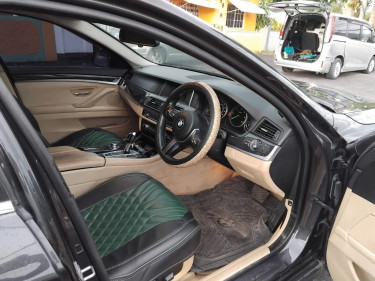 2013 BWM 5 Series Excellent Condition(Lady Driven)
