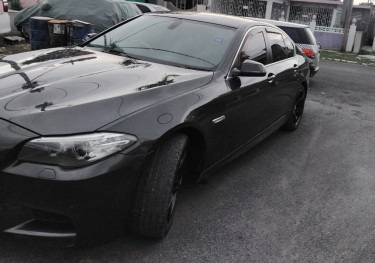 2013 BWM 5 Series Excellent Condition(Lady Driven)