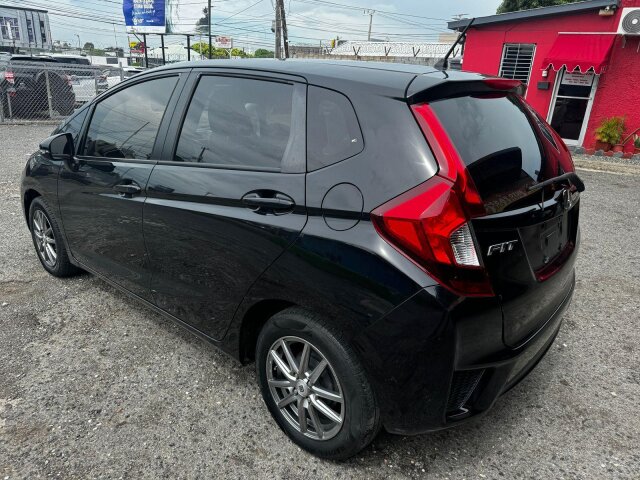 MINT CONDITION HONDA FIT 2013