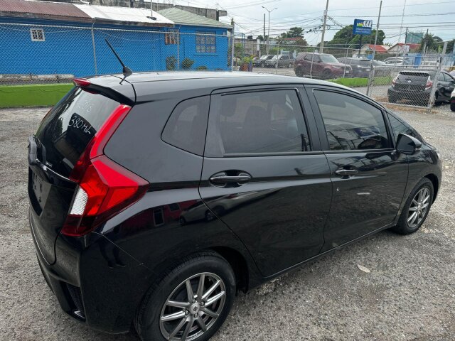 MINT CONDITION HONDA FIT 2013