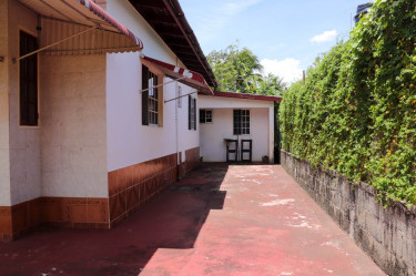 4 Bedroom House In Land Settlement