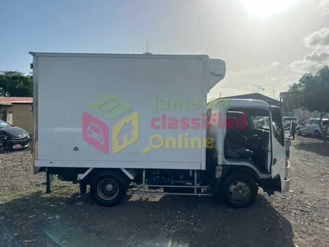 2014 Mitsubishi Fuso