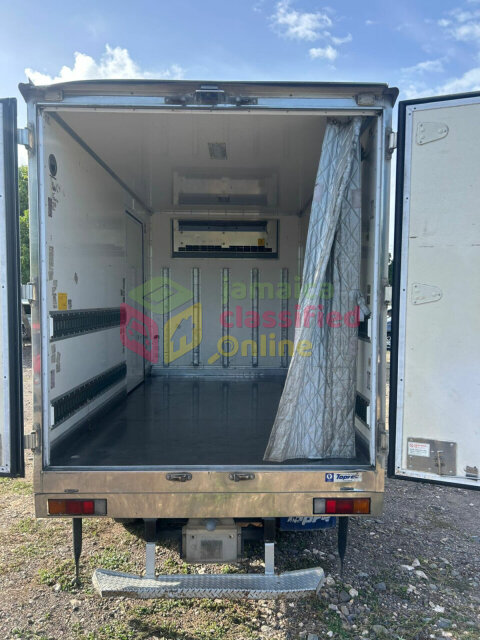 2014 Mitsubishi Fuso