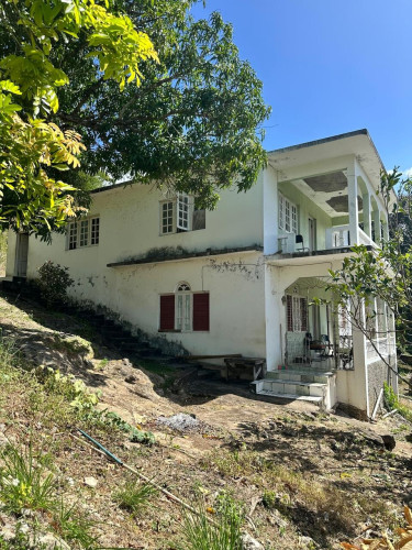 4 Bedroom SPLIT LEVEL HOUSE Houses Porto Bello Heights