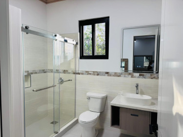 3 Bedroom 3bath Townhome