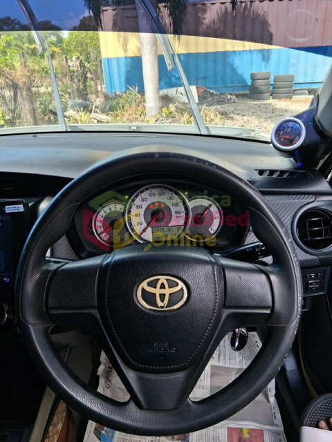 2013 Toyota Corolla Fielder X