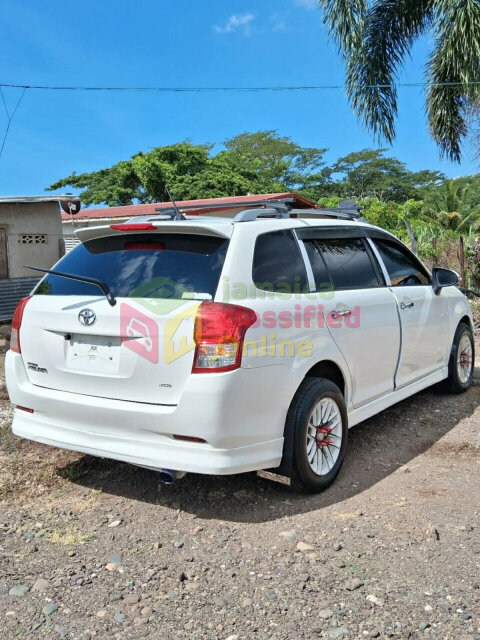 2013 Toyota Corolla Fielder X