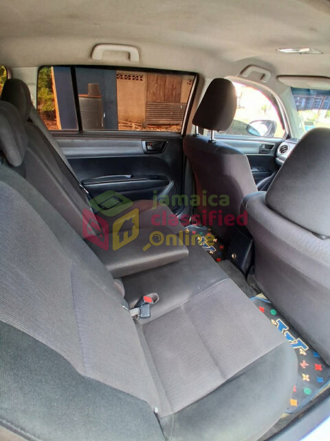 2013 Toyota Corolla Fielder X