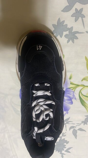 2 Balenciaga