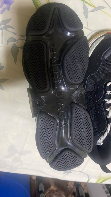 2 Balenciaga