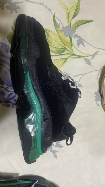 2 Balenciaga