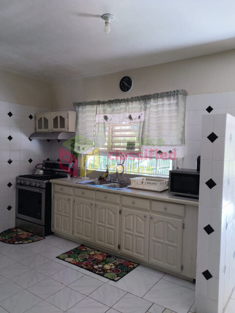 CORAL GARDEN 2 Bedroom 2 Bath Furnished USD$1500