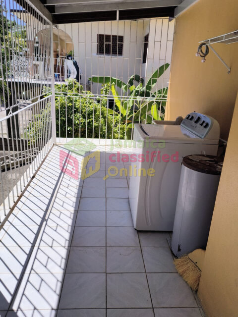 CORAL GARDEN 2 Bedroom 2 Bath Furnished USD$1500