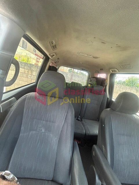 2013 Toyota Noah Si