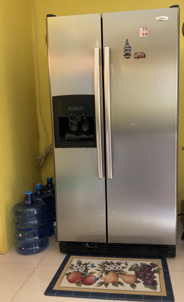 Fridge.  Cheap! Only $75k Ono.  Stopped Freezing  Refrigerators St. Elizabeth 