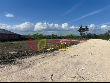 LOT FOR SALE IN CLARENDON