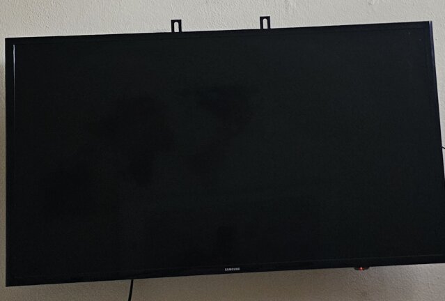 40 Inch Samsung Smart TV FHD