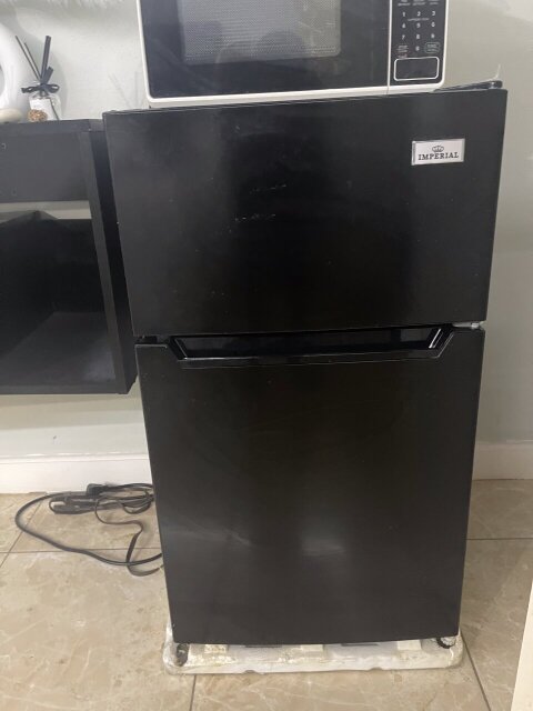 MINI REFRIGERATOR WITH FREEZER Refrigerators Portmore