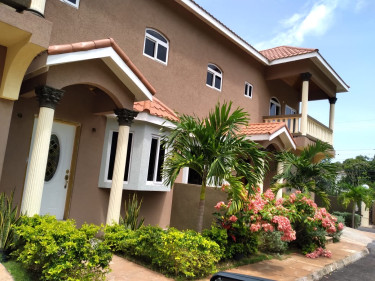 4 Bedroom 4 Bathroom Town House Gated Community