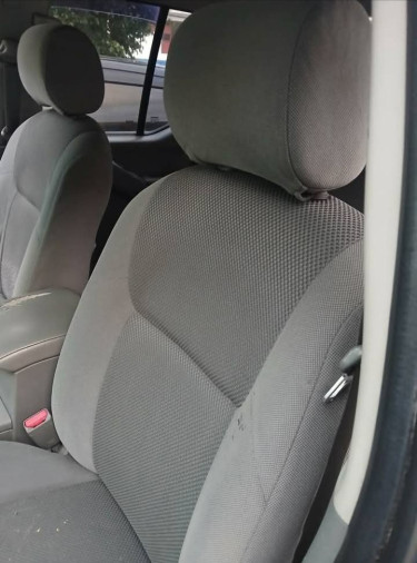 2009 4x4 Nissan Navara (6 Speed Gear Box)