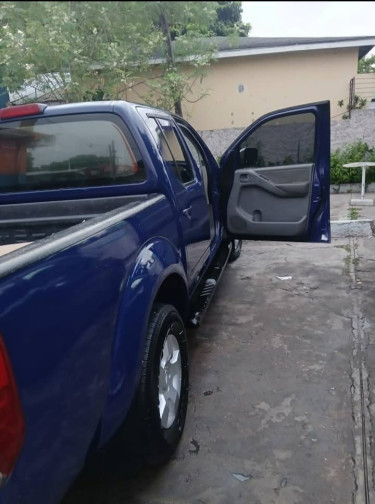 2009 4x4 Nissan Navara (6 Speed Gear Box)