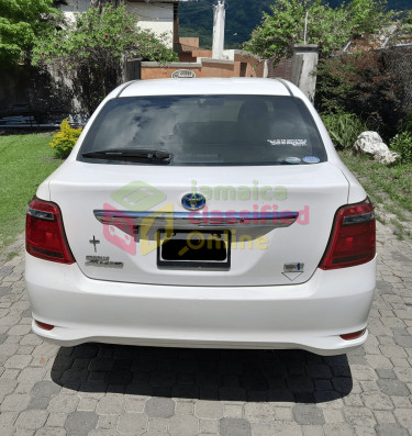 2019 Toyota Corolla Axio