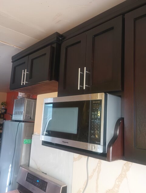 Modern Kitchen Units With Shaker Panel Doors