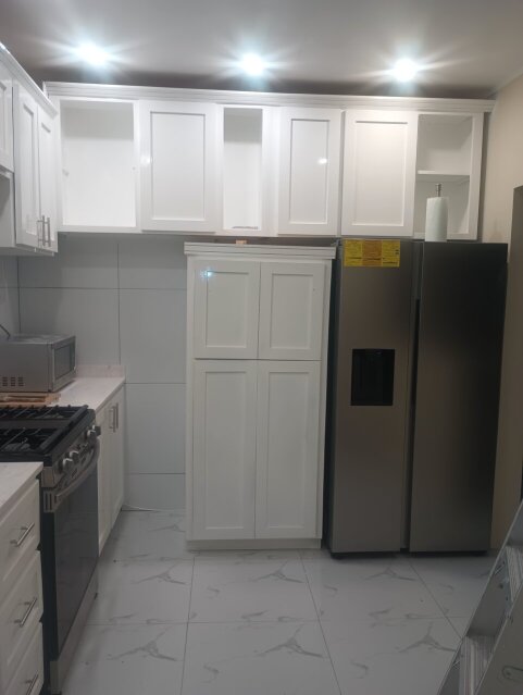 Modern Kitchen Units With Shaker Panel Doors