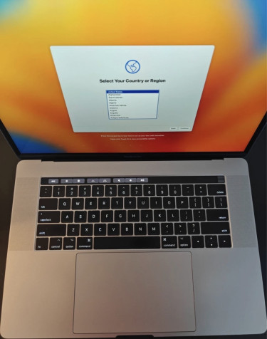 2017 Macbook Pro (15 Inch)