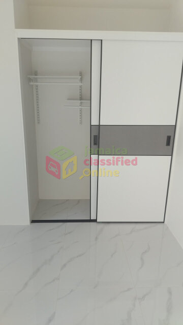 2 Bedroom 1 Bath With Living Room & Kitchen