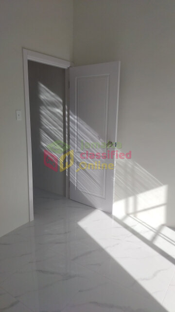 2 Bedroom 1 Bath With Living Room & Kitchen
