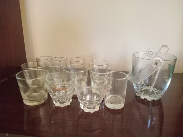 12 Drinking Glasses And Glass Bucket (NEW)