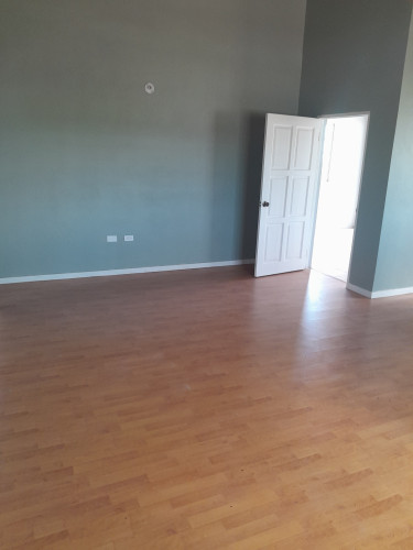 4 Bedrooms 3 Baths House For Sale