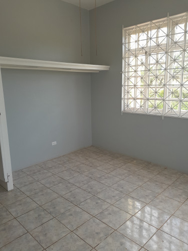 4 Bedrooms 3 Baths House For Sale Houses Marysfield Estate