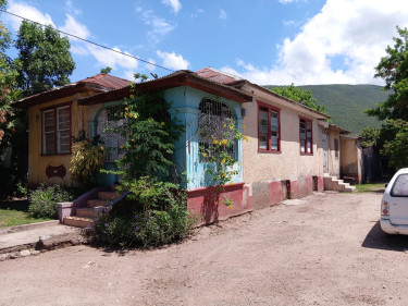 4 Bedrooms 1 Bath Good for Truck Parking Houses Homestead Road