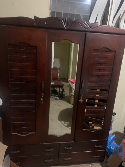 Solid Wardrobe For Sale (NEGOTIABLE) Wardrobes & Closets Seaward Drive, Molynes Road