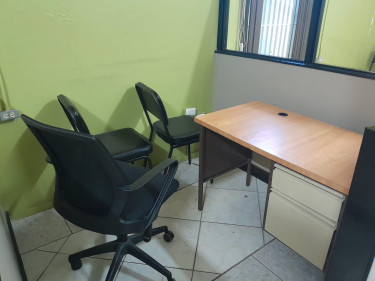 Office Chairs And Desks