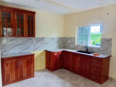 1 Bedroom 1 Bath Large Furnished Studio