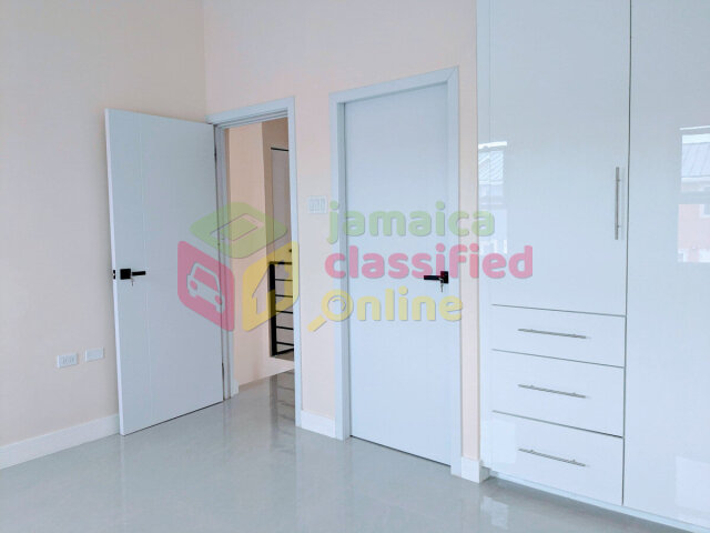 CHESTER CREEK 2 Bedrooms 2.5 Baths JMD 175K
