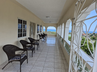 Private 1-Bedroom Apartment