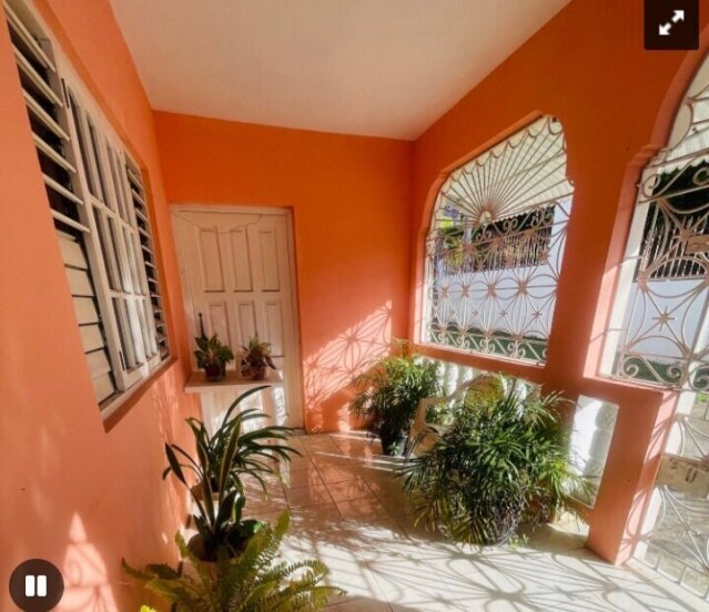 6 Bedroom House, 2 Floor