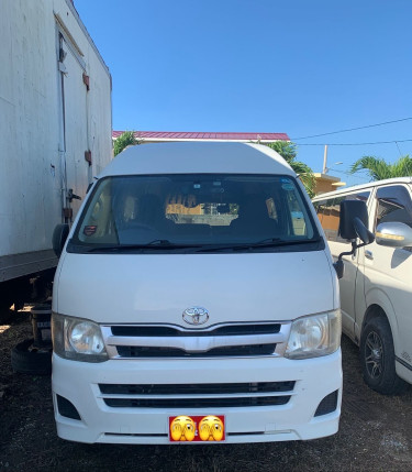 Toyota Hiace 