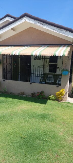 2 Bedrooms 2 Baths Stonebrook Manor For Sale Houses Trelawny
